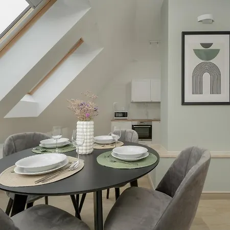 Sniadeckich 47 By Renters 3* Wrocław