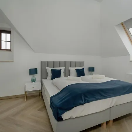 Sniadeckich 47 By Renters Wrocław