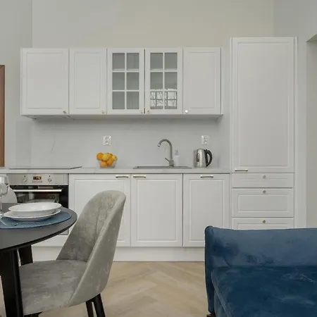 Sniadeckich 47 By Renters Apartmanhotel 3*