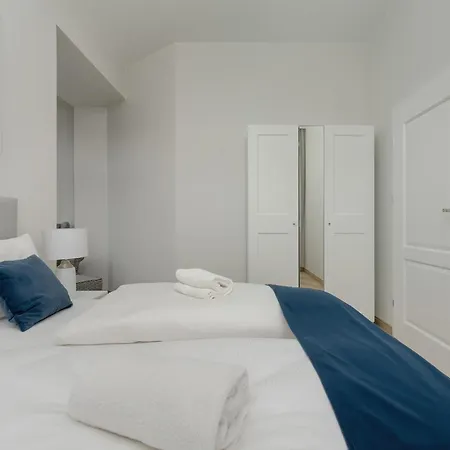 Sniadeckich 47 By Renters Apartahotel Breslavia