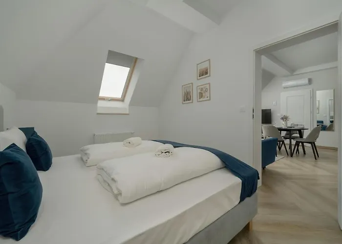 Aparthotel Sniadeckich 47 By Renters 3*